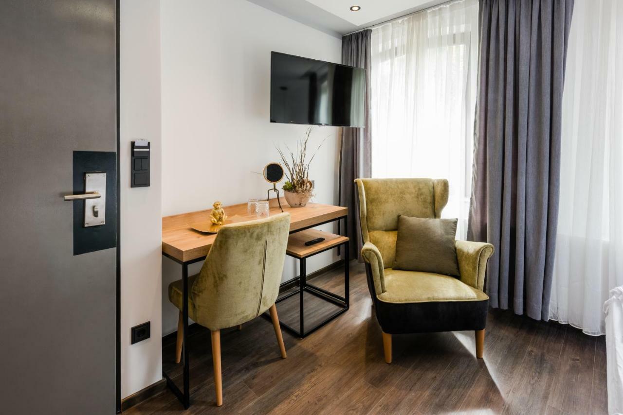 360 Grad Hotel & Bar Лер Екстериор снимка